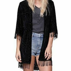 3/$35 Kendall + Kylie Black Velvet Kimono